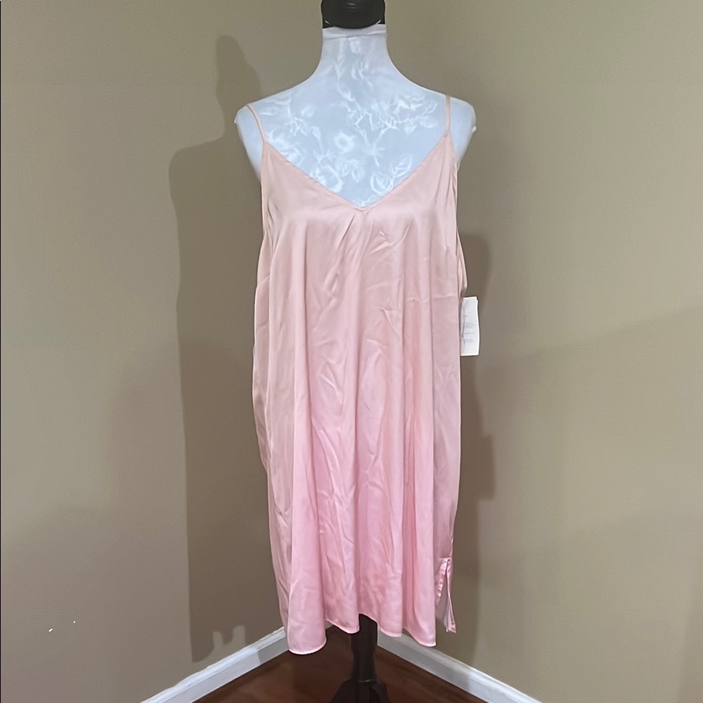 Elegant Pink ombré Satin Slip gown size medium